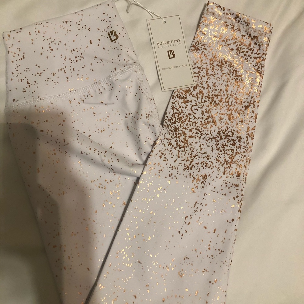 NWT Buff Bunny leggings